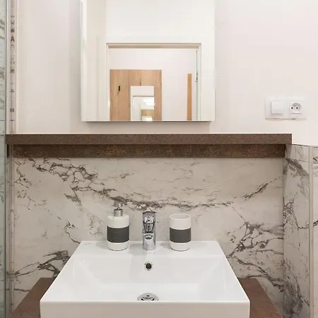 아파트호텔 Apartsee Wellness 플젠