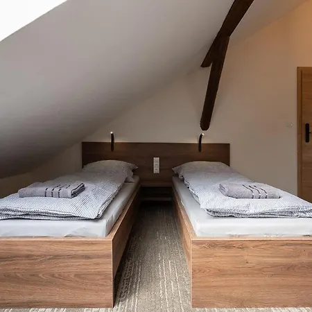 Apartsee Wellness 아파트호텔 플젠