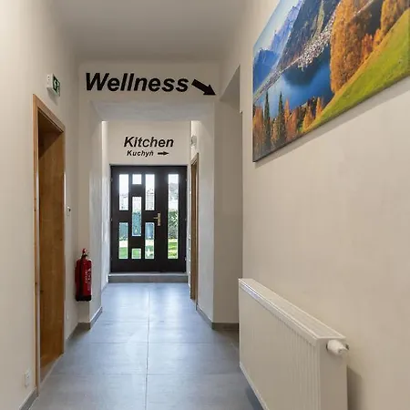 Apartsee Wellness 아파트호텔 3*