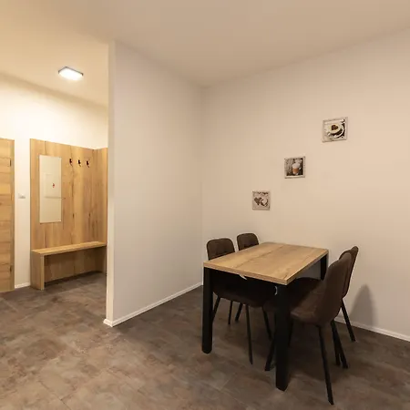 아파트호텔 Apartsee Wellness 플젠