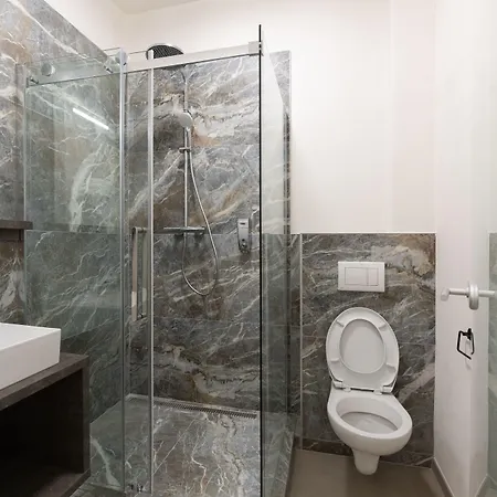 Apartsee Wellness 3* 플젠