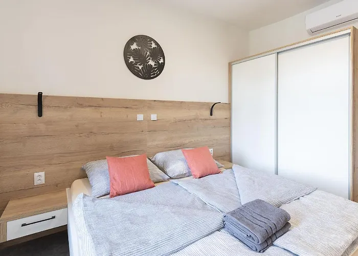 Apartsee Wellness Lägenhetshotell Plzeň