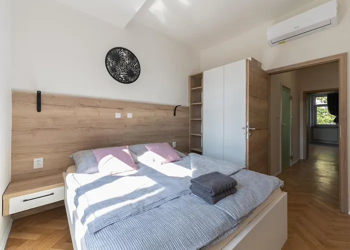 Lägenhetshotell Apartsee Wellness 3*