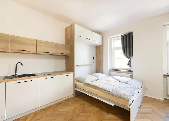 Apartsee Wellness Aparthotel 3*