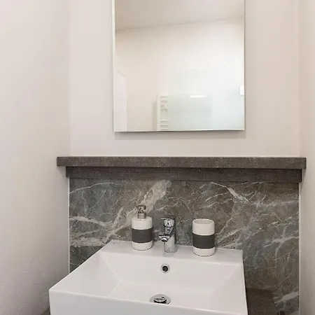Apartsee Wellness Apart Otel Plzeň
