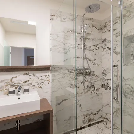 Apartsee Wellness Apart Otel