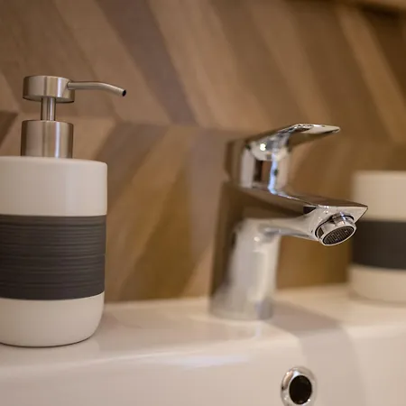 Apartsee Wellness