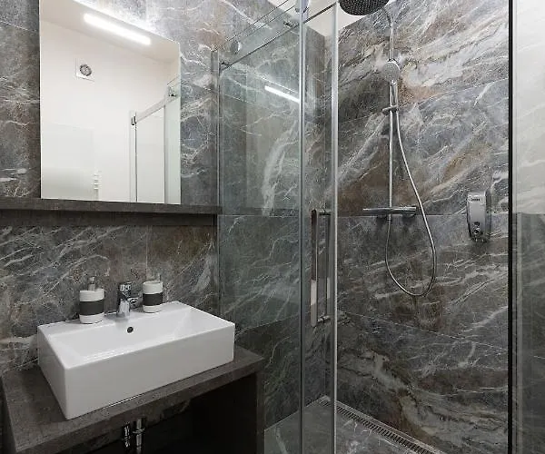 Apartsee Wellness Plzen